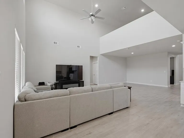 7203 Blue Meadow Rd — Photo 12
