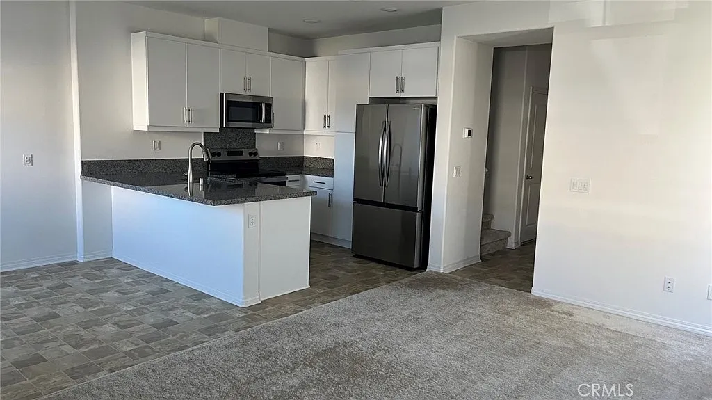 3 bed, 2.5 bath, 1506 sqft, $3,100 — Photo 4