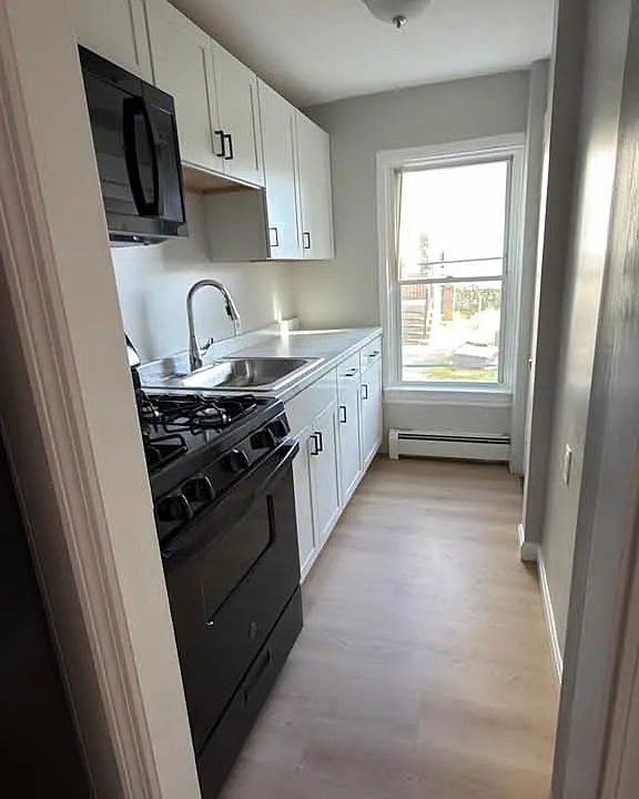 140-138 Lincoln Ave #4