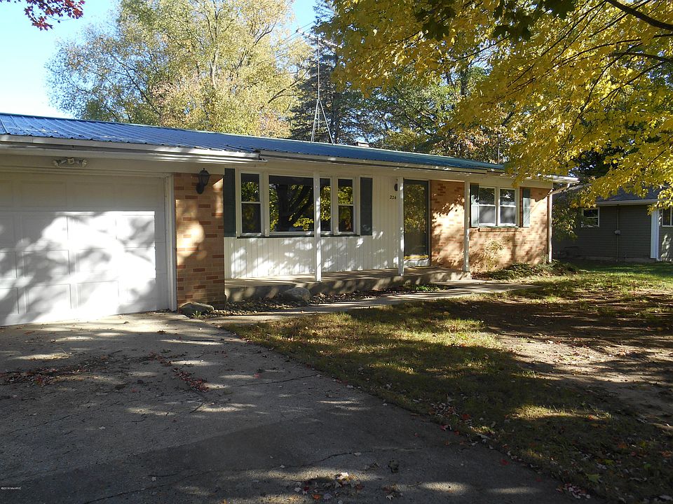 1st image of 224 Westwood Ave