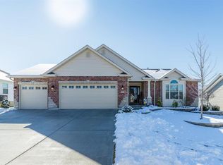 696 Lost Canyon Blvd, Wentzville, MO 63385