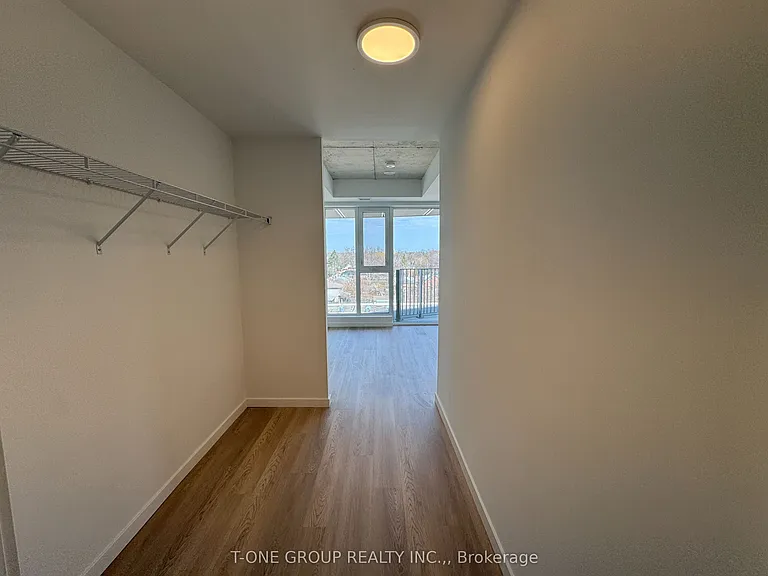 689 The Queensway #619 — Photo 19