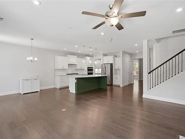 6168 Collins Rd — Photo 12
