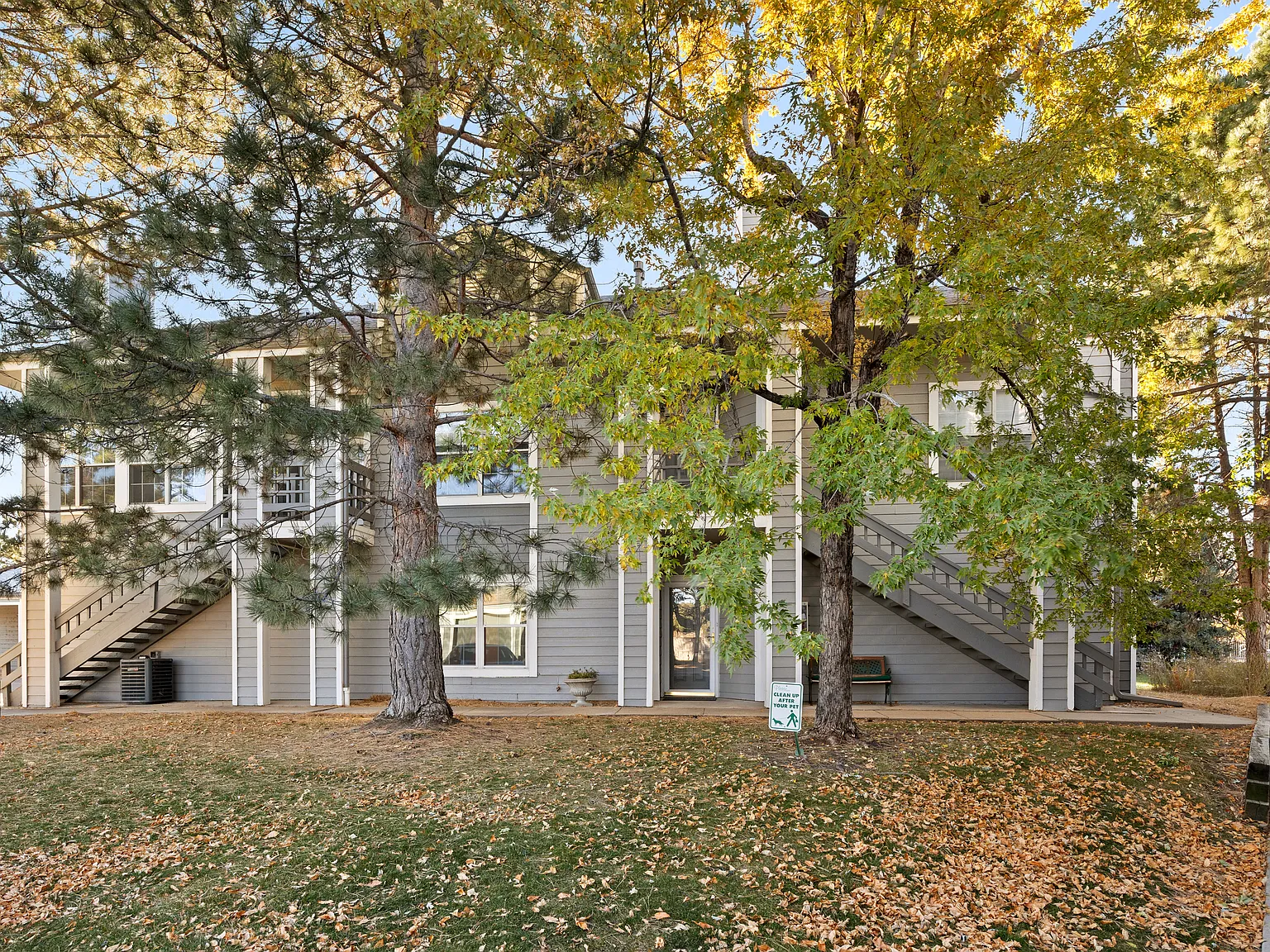 2 bed, 965 sqft, $2,000 — Photo 1