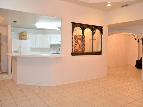 3rd image of 408 Northstar Dr