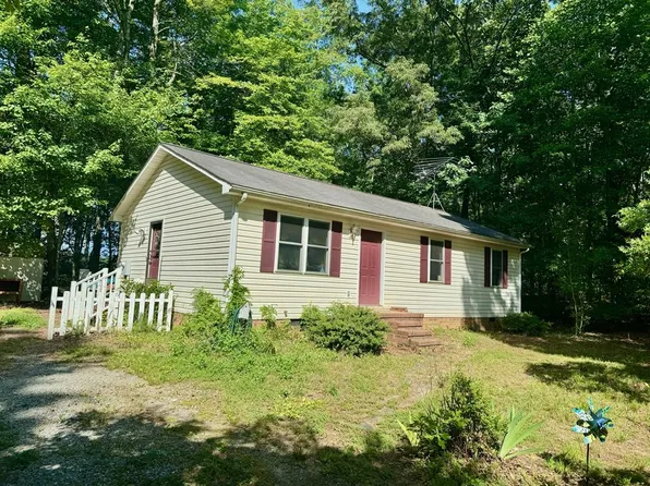 730 Friendship Church Rd, Drakes Branch, VA 23937