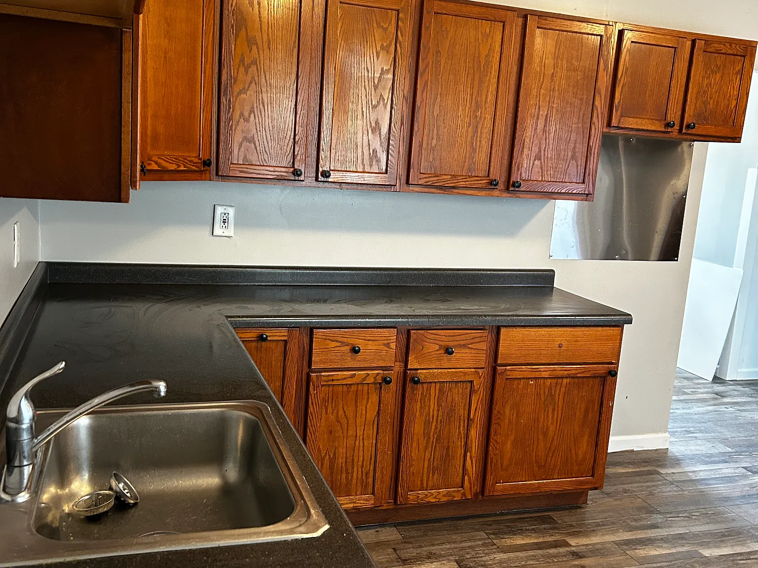 3 bed, 864 sqft, $1,500 — Photo 4