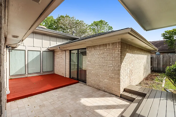 1918 Briarturn Dr — Photo 15