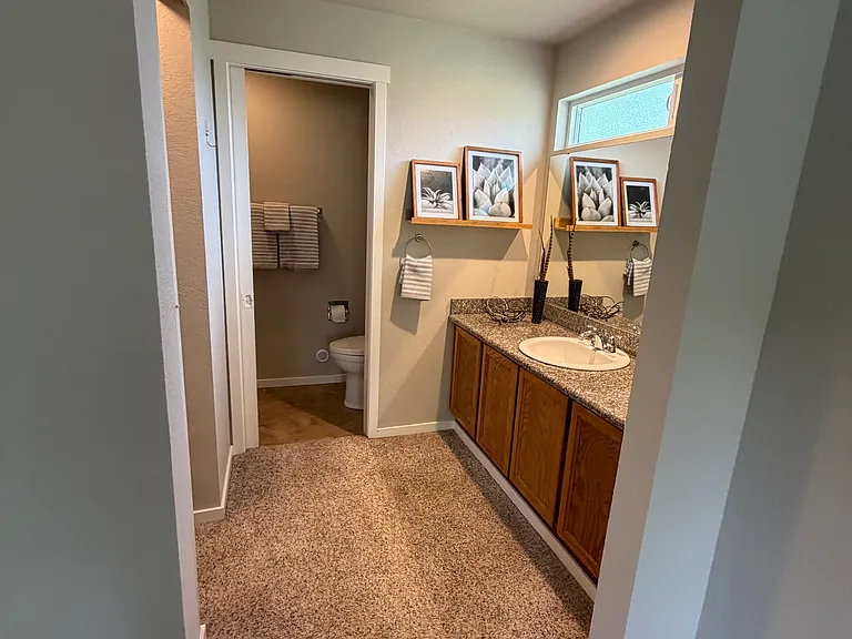 280 NW Holly St #6 — Photo 107