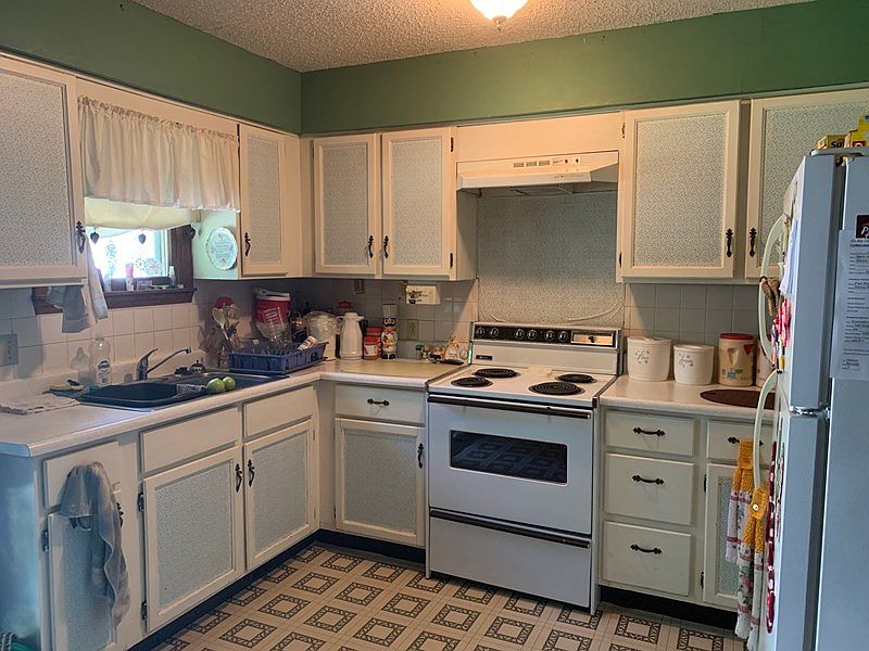2nd image of 1106 N Colorado St