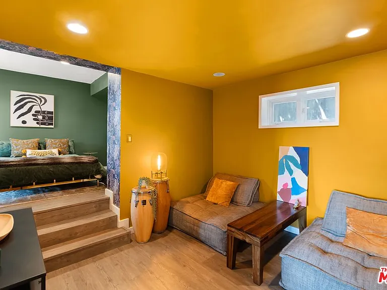 6630 Whitley Ter — Photo 20
