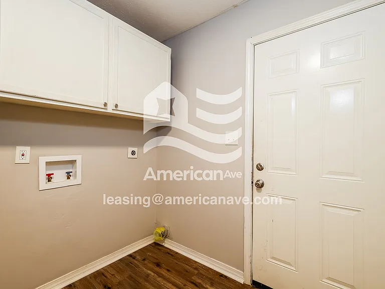 1339828_008_laundry_room_8.jpg