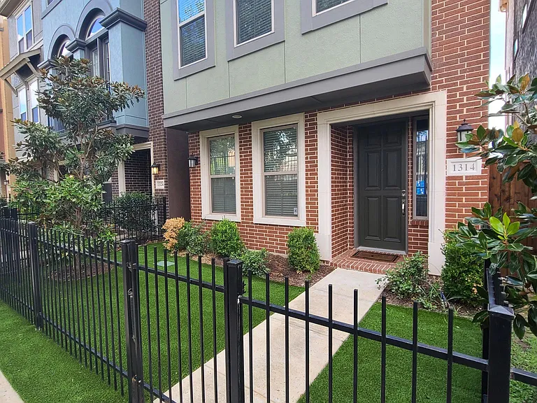 1314 Romano Pl — Photo 17