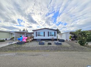21 Juniper Mobile Est, Sequim, WA 98382