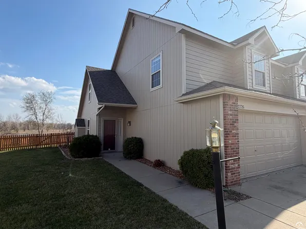 2726 Coralberry Ct, Lawrence, KS 66047