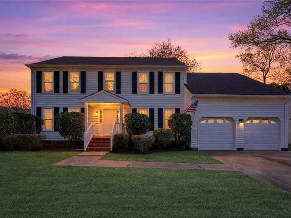 1448 Round Hill Dr, Virginia Beach, VA 23456