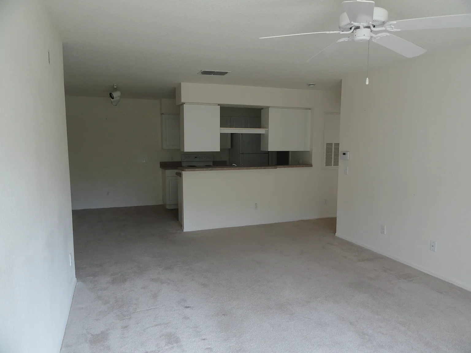 2 bed, 1029 sqft, $1,195 — Photo 2