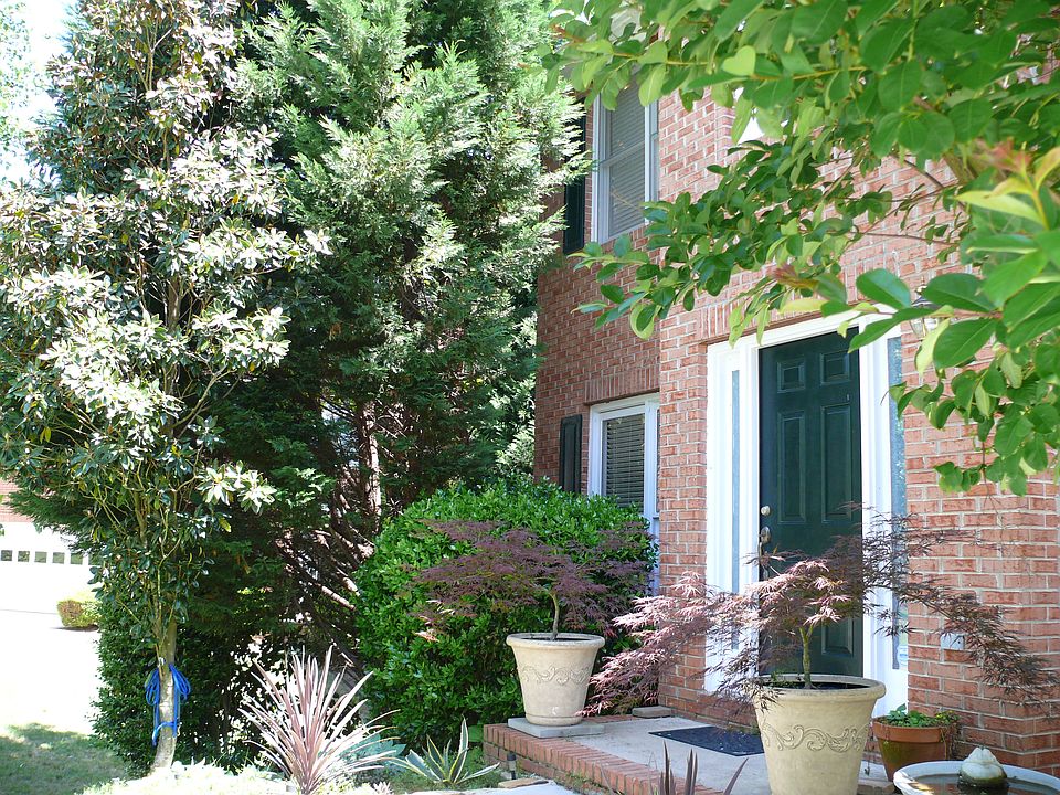 2nd image of 815 Sheridan Ridge Ct