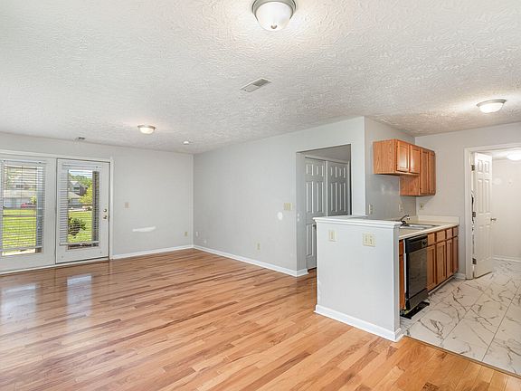 3rd image of 135 Dale Hollow Dr APT 3