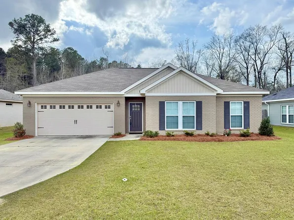 100 Scarlett Oak Dr, Headland, AL 36345