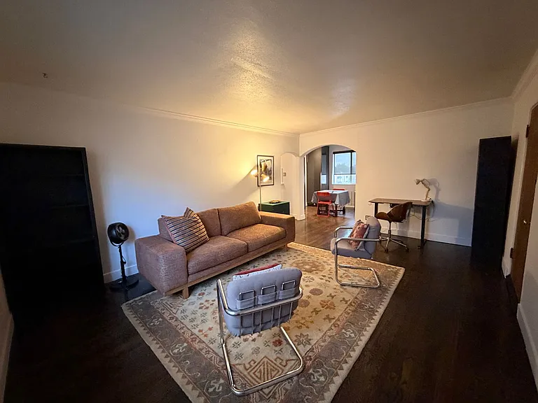 1100 Colorado Blvd #306 — Photo 3