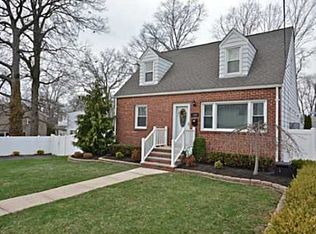 110 Highfield Rd, Colonia, NJ 07067