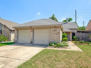 8618 Scenic Green Dr, Houston, TX 77088