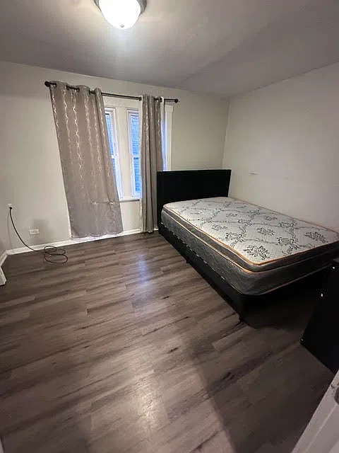 2 bed, $1,400 — Photo 4