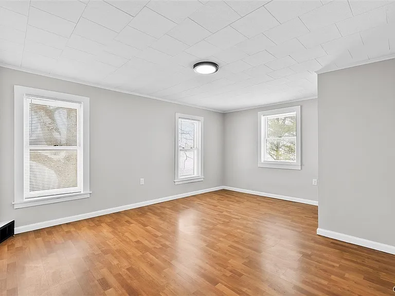 6982 Webster Rd — Photo 27