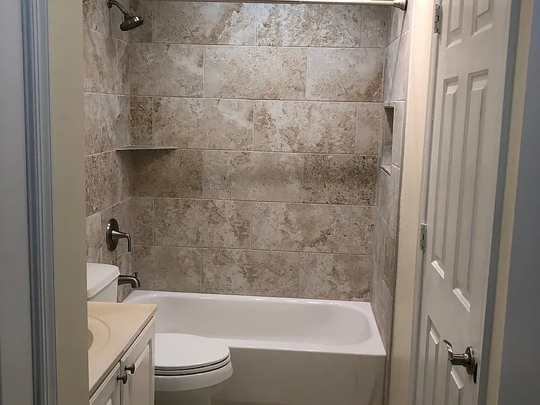 609 Admiral Dr #208 — Photo 12
