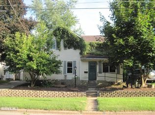 427 W Clark, Freeport, IL 61032