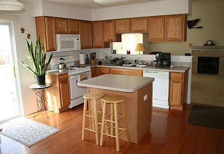 2nd image of 2507 Falls Ct