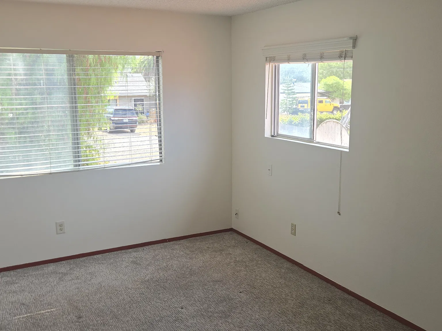 7 bed, 3000 sqft, $900 — Photo 1