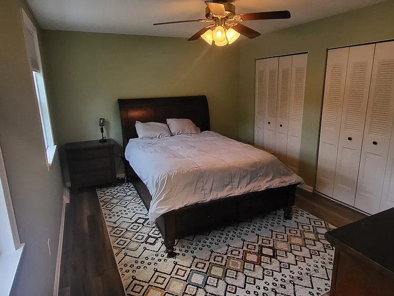 1216 Vermont Ln — Photo 8