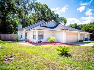 1487 Classic Oak Rd E, Jacksonville, FL 32225