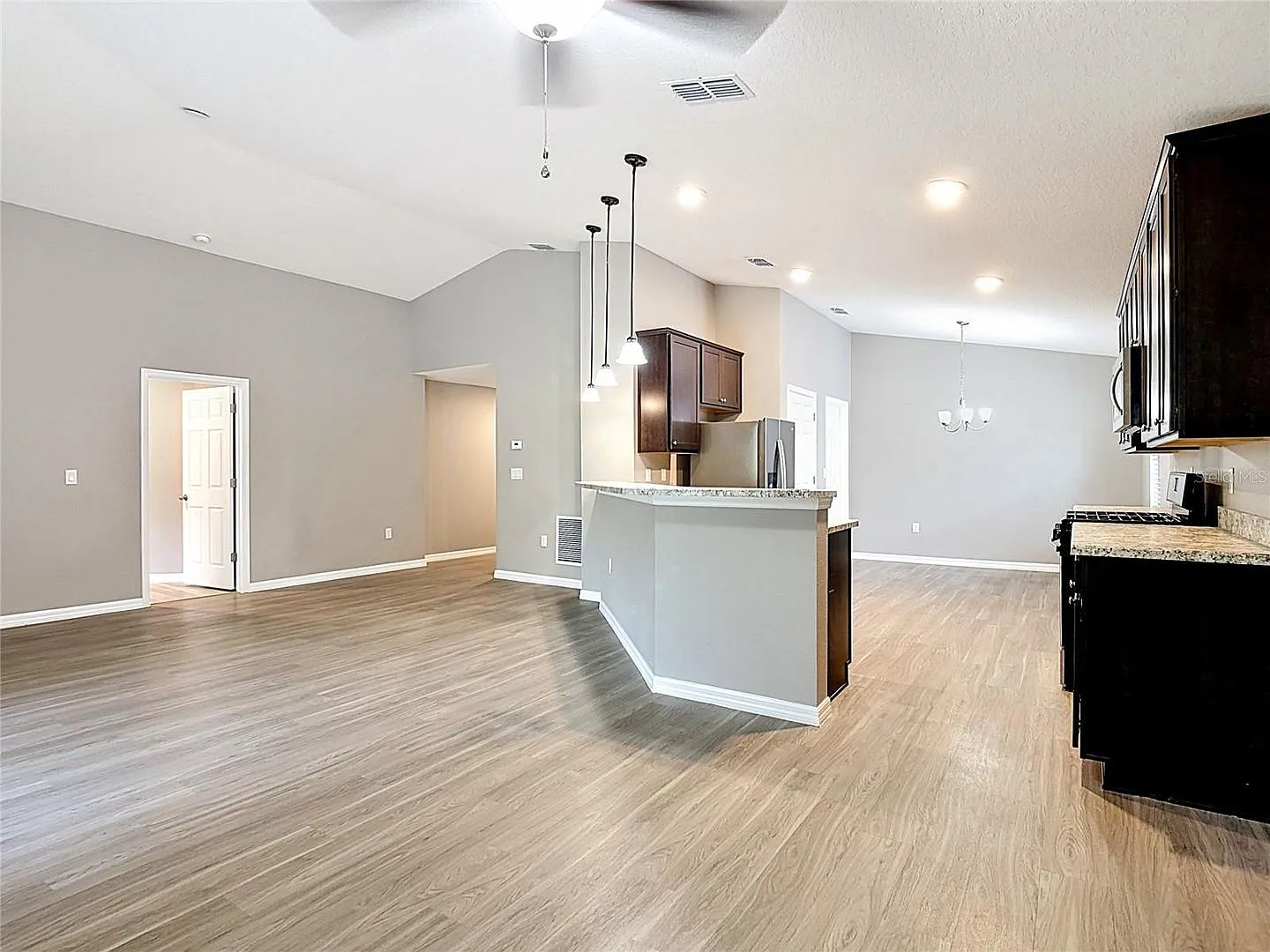 3 bedroom 2 bath Home in Champions Gate! — Photo 3