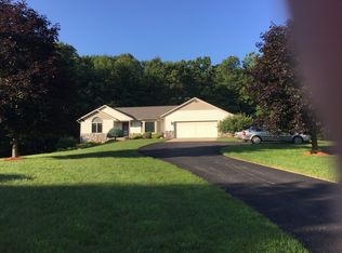 5600 Blakely Dr NE, Belmont, MI 49306