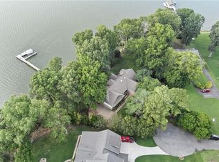 525 Pagan Rd, Smithfield, VA 23430