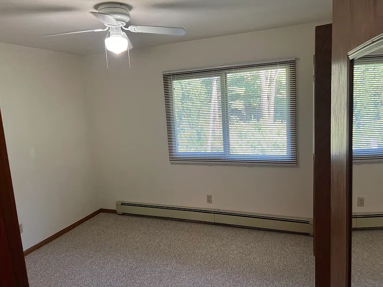 2512 Valley St #8 — Photo 4