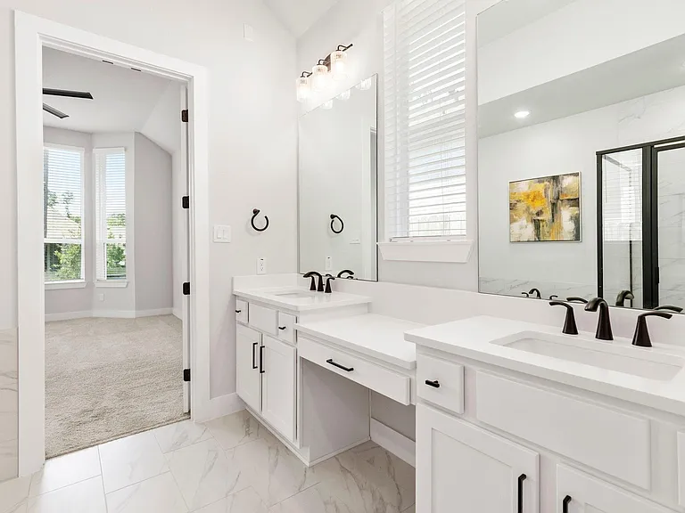 415 N Hillary Step Pl — Photo 24