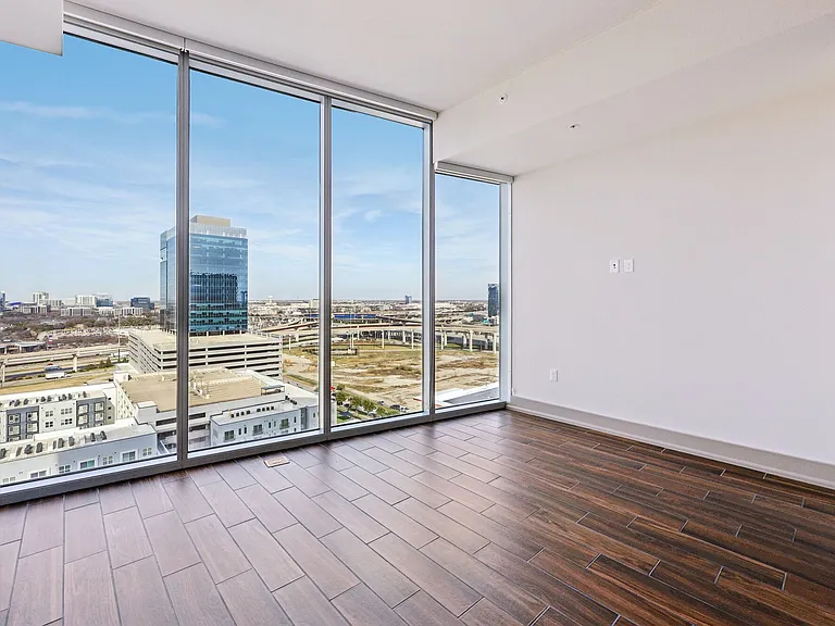 Floor to Ceiling Windows
