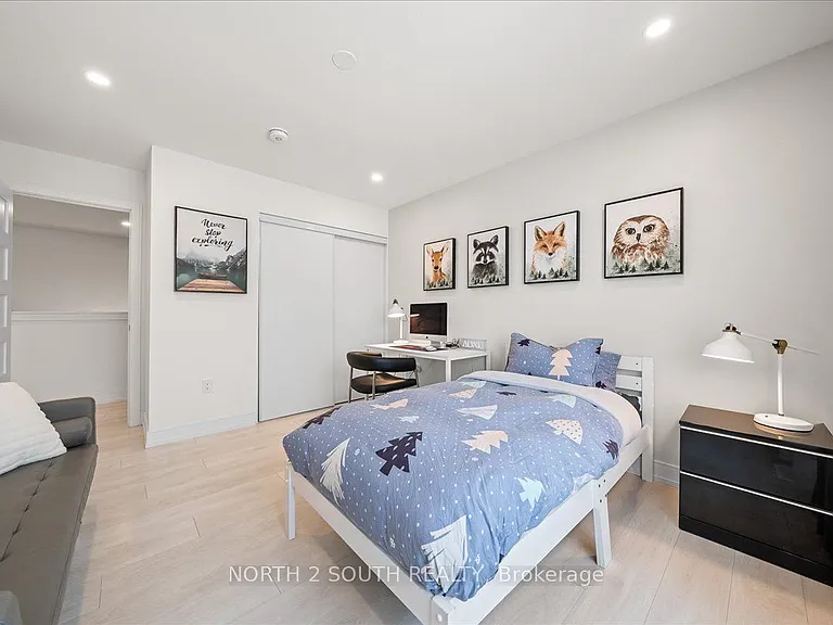 118 Berkely St — Photo 28