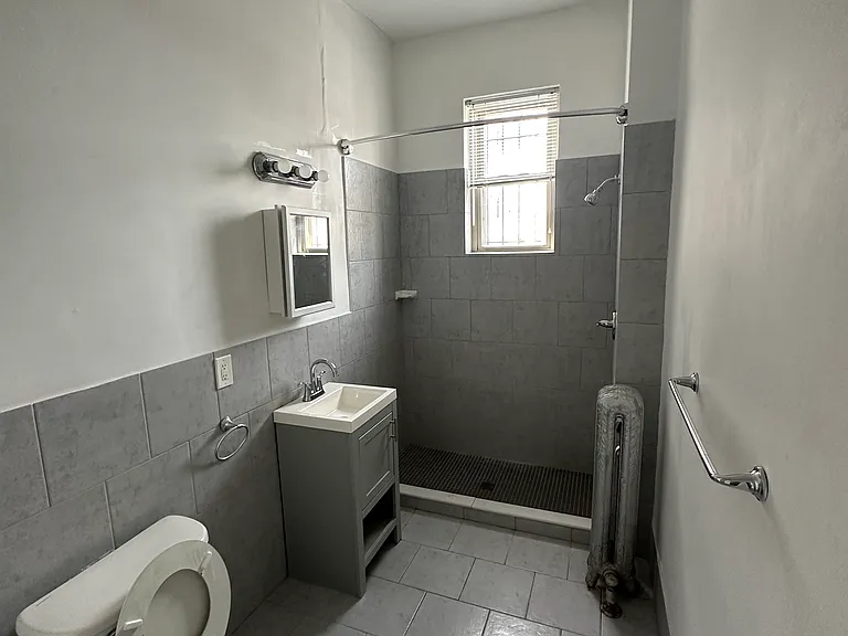4806 Euclid Ave #1 — Photo 4