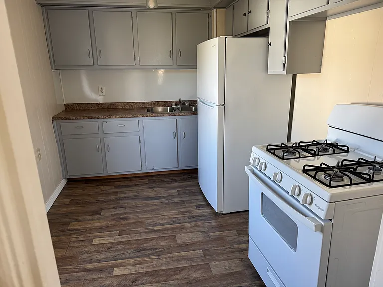 232 Birchwood Ave #C — Photo 2