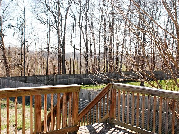 3rd image of 919 Sugarcane Way