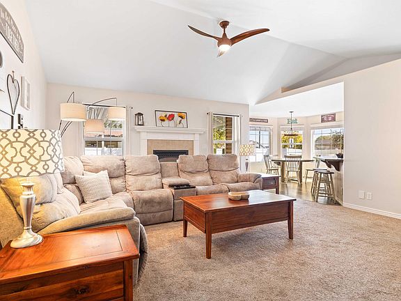 2nd image of 2595 Longbow Dr