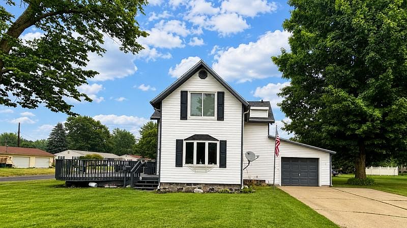 4394 Woodland St, Cass City, MI 48726 | Zillow