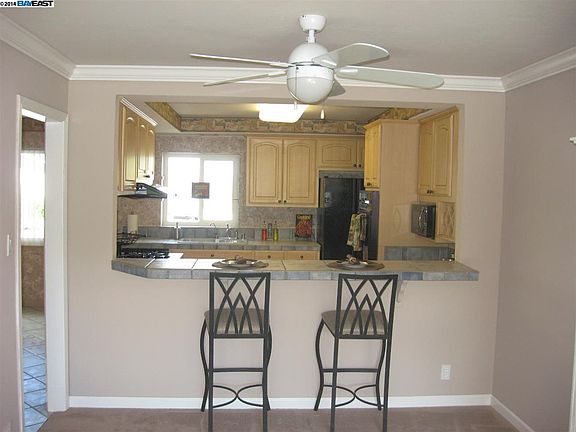4th image of 2699 Oakes Dr