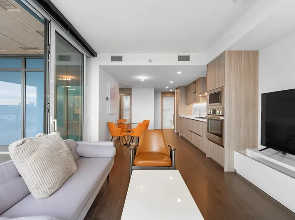 4890 Lougheed Hwy #2402, Burnaby, BC V5C 3Y6