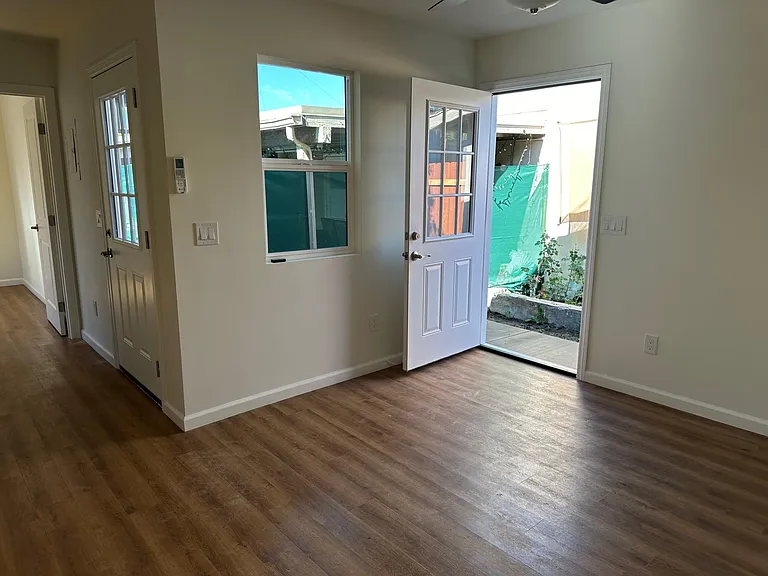 883 Arcadia Ave — Photo 12